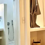 Myconian Theros Luxury Suites Lägenhetshotell Ano Mera